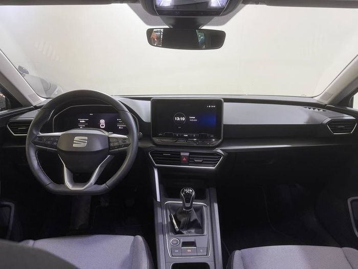 Usado Seat Leon ST Style 115 CV (84 kW) 2024 Azul Familiar