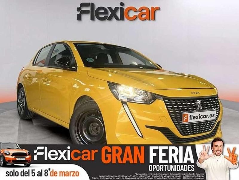 Usado Peugeot 208 Active 102 CV (75 kW) 2023 Amarillo Utilitario