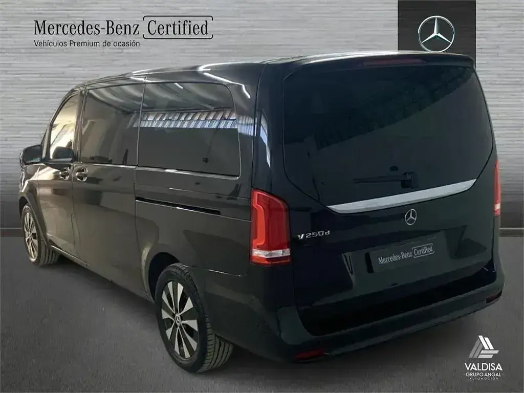 Usado Mercedes V250 190 CV (139 kW) 2024 Negro Monovolumen