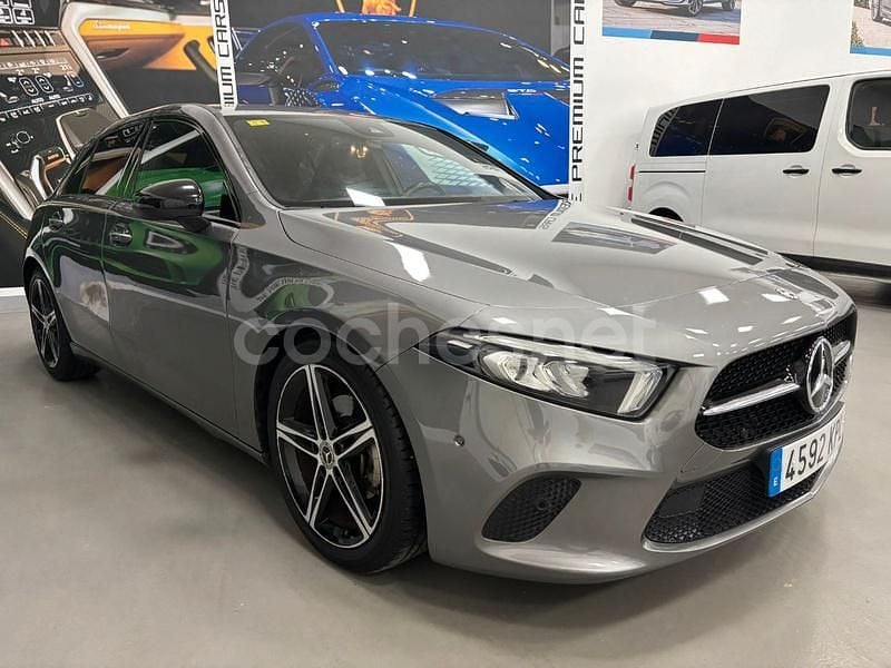 Gris / plata Usado 2019 Mercedes A180 Berlina | 16.999 € (Super precio) - Imagen 1/4