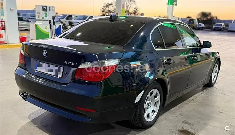 Usado BMW 523 177 CV (130 kW) 2006 Negro Berlina