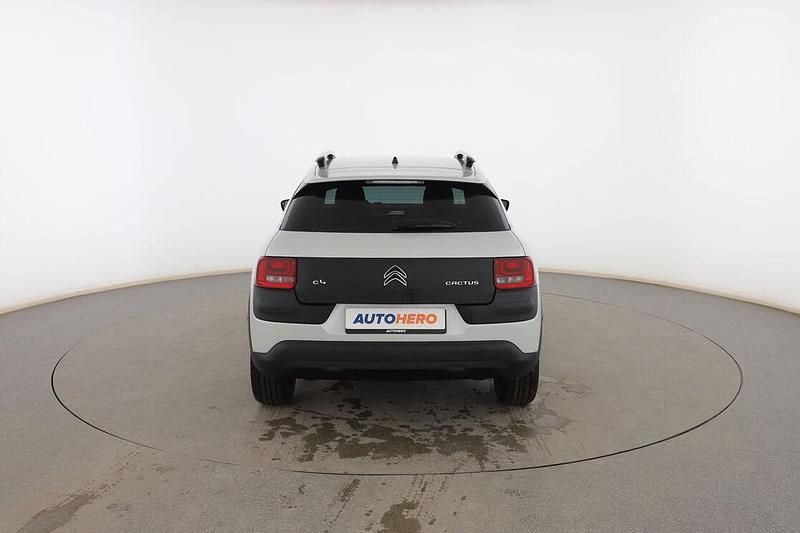 Usado Citroën C4 Feel 82 CV (60 kW) 2017 Blanco SUV