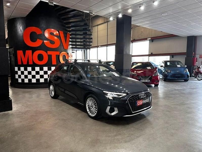 Usado Audi A3 Advanced Plus 204 CV (150 kW) 2021 Gris / plata Berlina