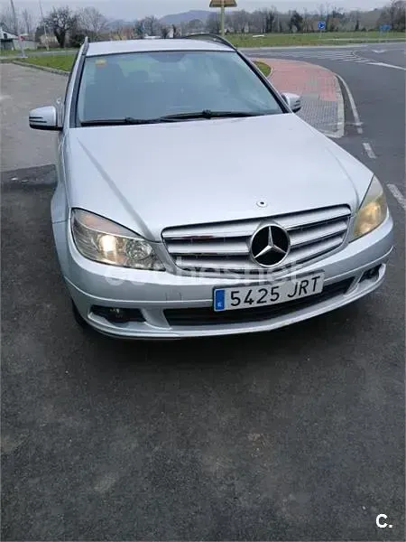 Usado Mercedes C200 Avantgarde 136 CV (100 kW) 2009 Gris / plata Familiar
