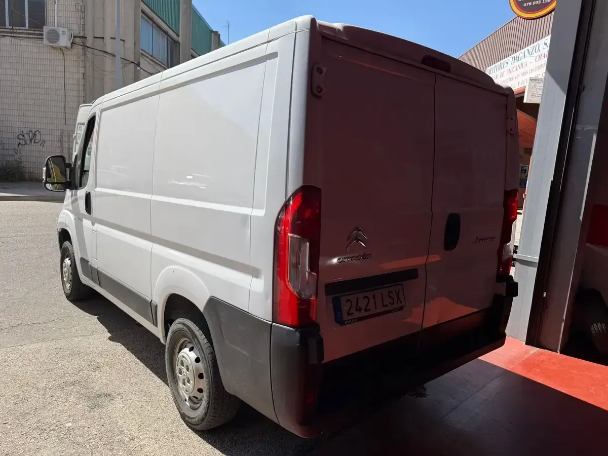 Usado Citroën Jumper 120 CV (88 kW) 2021 Blanco Monovolumen