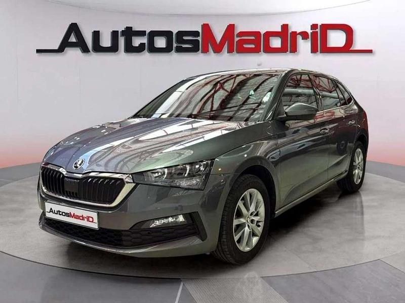 Usado Skoda Scala Ambition 95 HP (69 kW) 2022 Cinzento Citadino