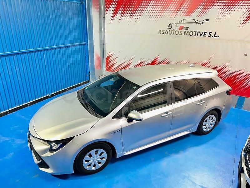 Usado Toyota Corolla Active 122 CV (89 kW) 2020 Gris / plata Familiar