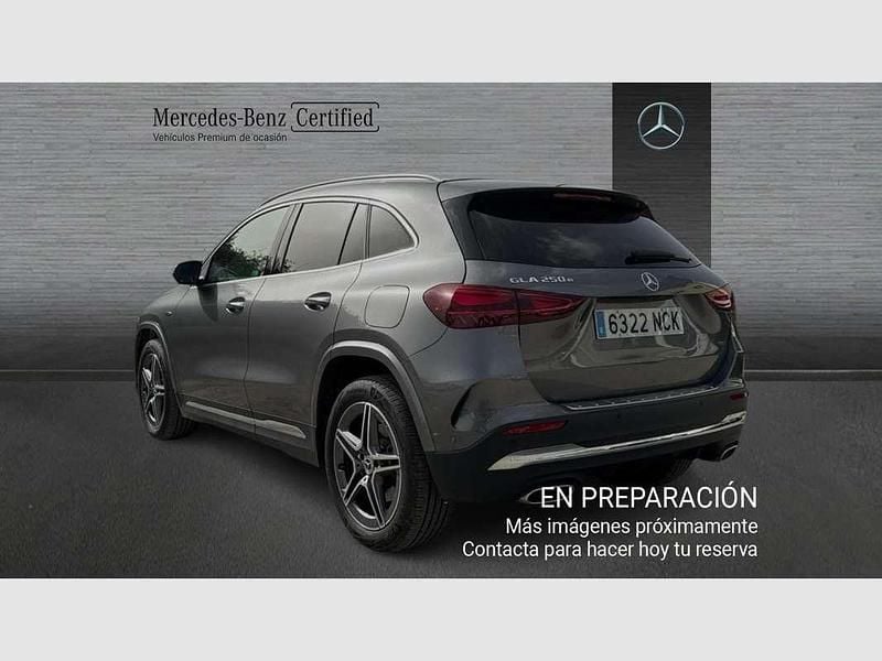 Usado Mercedes GLA250 218 CV (160 kW) 2025 Gris SUV
