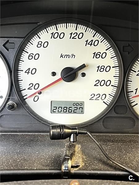 Negro Usado 2001 Mazda 323F Berlina | 2100 € - Imagen 1/4