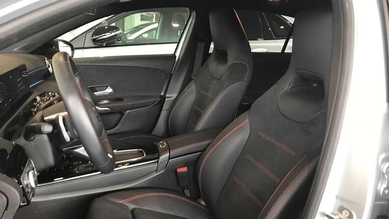 Usado Mercedes A250 218 CV (160 kW) 2024 Berlina