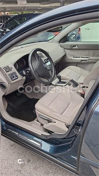 Usado Volvo S40 Summum 140 CV (102 kW) 2006 Azul Berlina