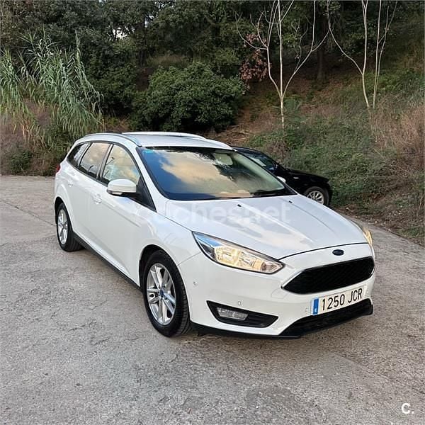 Usado Ford Focus Titanium 125 CV (91 kW) 2015 Blanco Familiar
