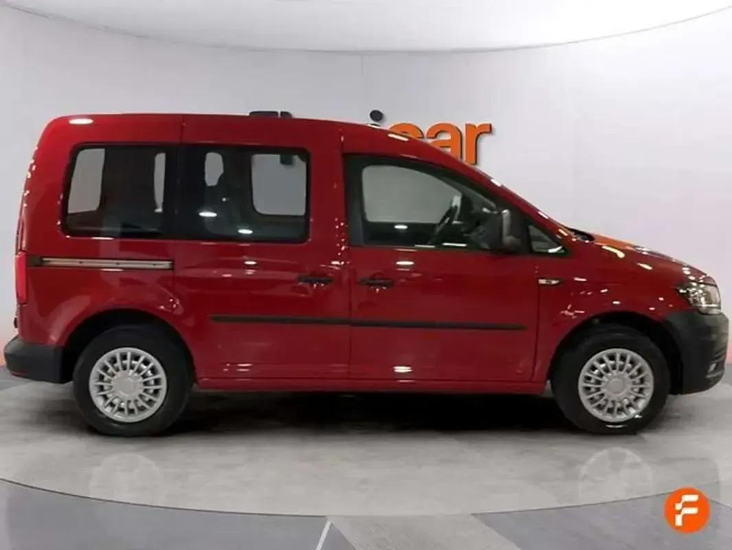 Usado VW Caddy Edition 102 CV (75 kW) 2020 Rojo Monovolumen