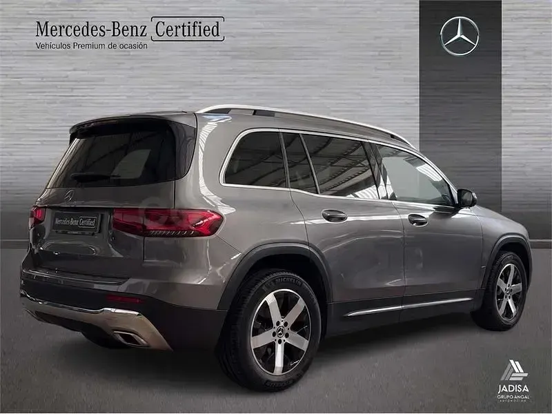 Usado Mercedes GLB200 150 CV (110 kW) 2020 Gris / plata SUV