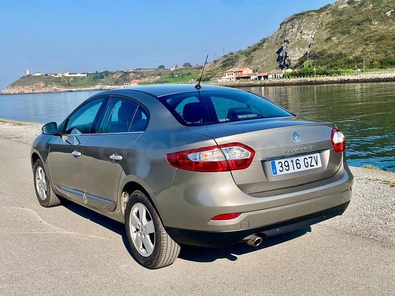 Usado Renault Fluence Dynamique 110 CV (80 kW) 2011 Beige Berlina