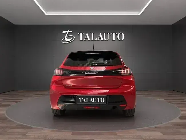 Usado Peugeot 208 Allure 102 CV (75 kW) 2021 Rojo Utilitario