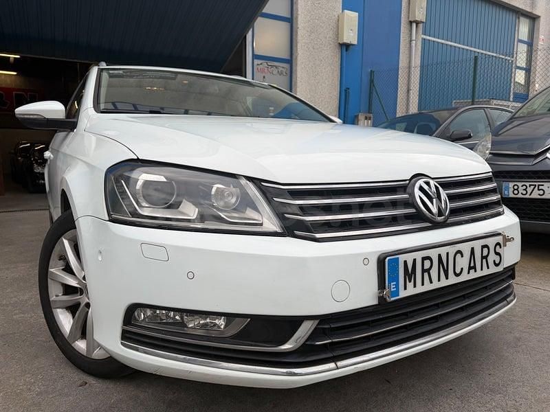 Blanco Usado 2011 VW Passat Highline Familiar | 7590 € (Precio justo) - Imagen 1/4