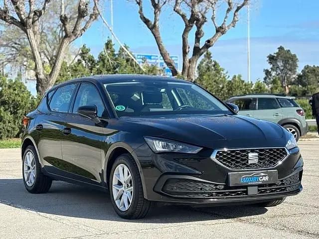 Usado Seat Leon Style 116 CV (85 kW) 2024 Negro Utilitario