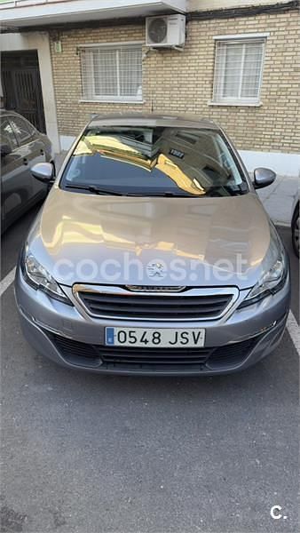 Usado Peugeot 308 SW Business-Line 100 CV (73 kW) 2016 Gris / plata Familiar