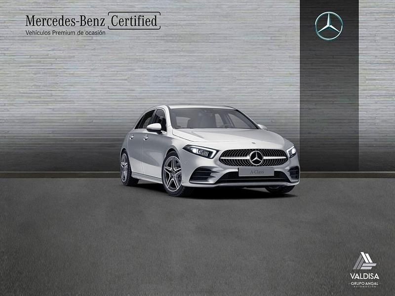 Usado Mercedes A200 AMG line 150 CV (110 kW) 2021 Gris / plateado Berlina