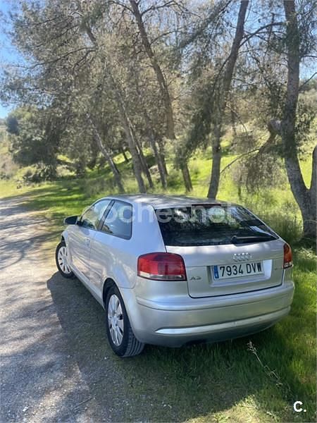 Usado Audi A3 Ambition 105 CV (77 kW) 2006 Gris / plata Utilitario