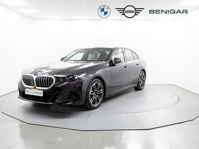 Gris Usado 2025 BMW 530e Comfort Edition Berlina | 65.900 € - Imagen 1/4