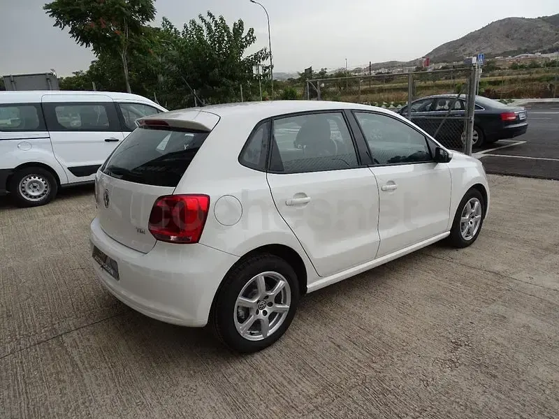 Usado VW Polo Advance 90 CV (66 kW) 2014 Blanco Berlina