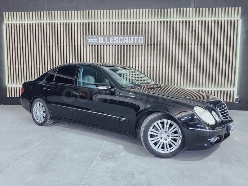 Usado Mercedes E280 Avantgarde 190 CV (139 kW) 2008 Negro Berlina