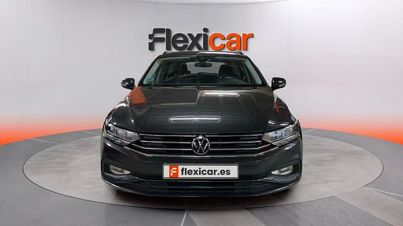 Usado VW Passat 122 CV (89 kW) 2020 Gris Familiar