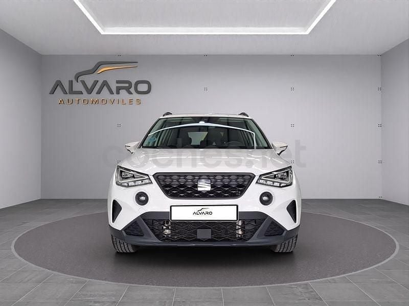 Usado Seat Arona Style Plus 110 CV (80 kW) 2022 Blanco SUV