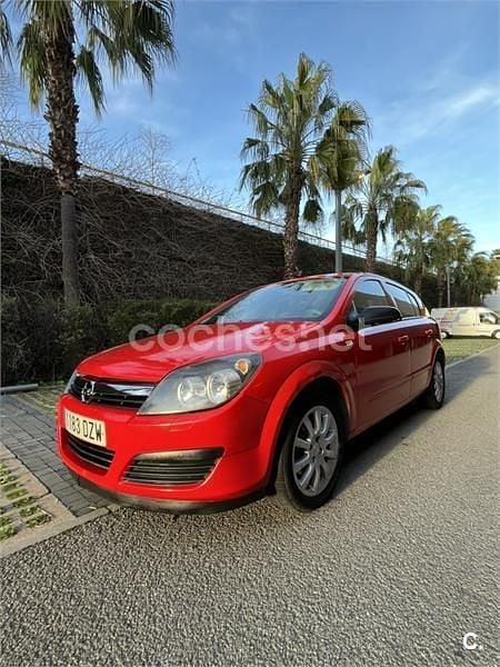 Usado Opel Astra Sport 105 CV (77 kW) 2006 Rojo Berlina