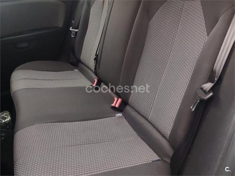 Usado Seat Leon Style 105 CV (77 kW) 2011 Negro Berlina