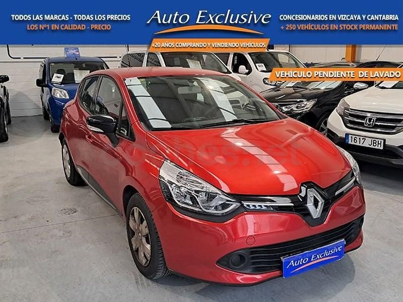 Usado Renault Clio IV Authentique 75 CV (55 kW) 2013 Naranja Berlina
