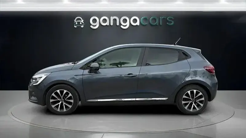 Usado Renault Clio V Zen 100 CV (73 kW) 2021 Gris / plata Berlina