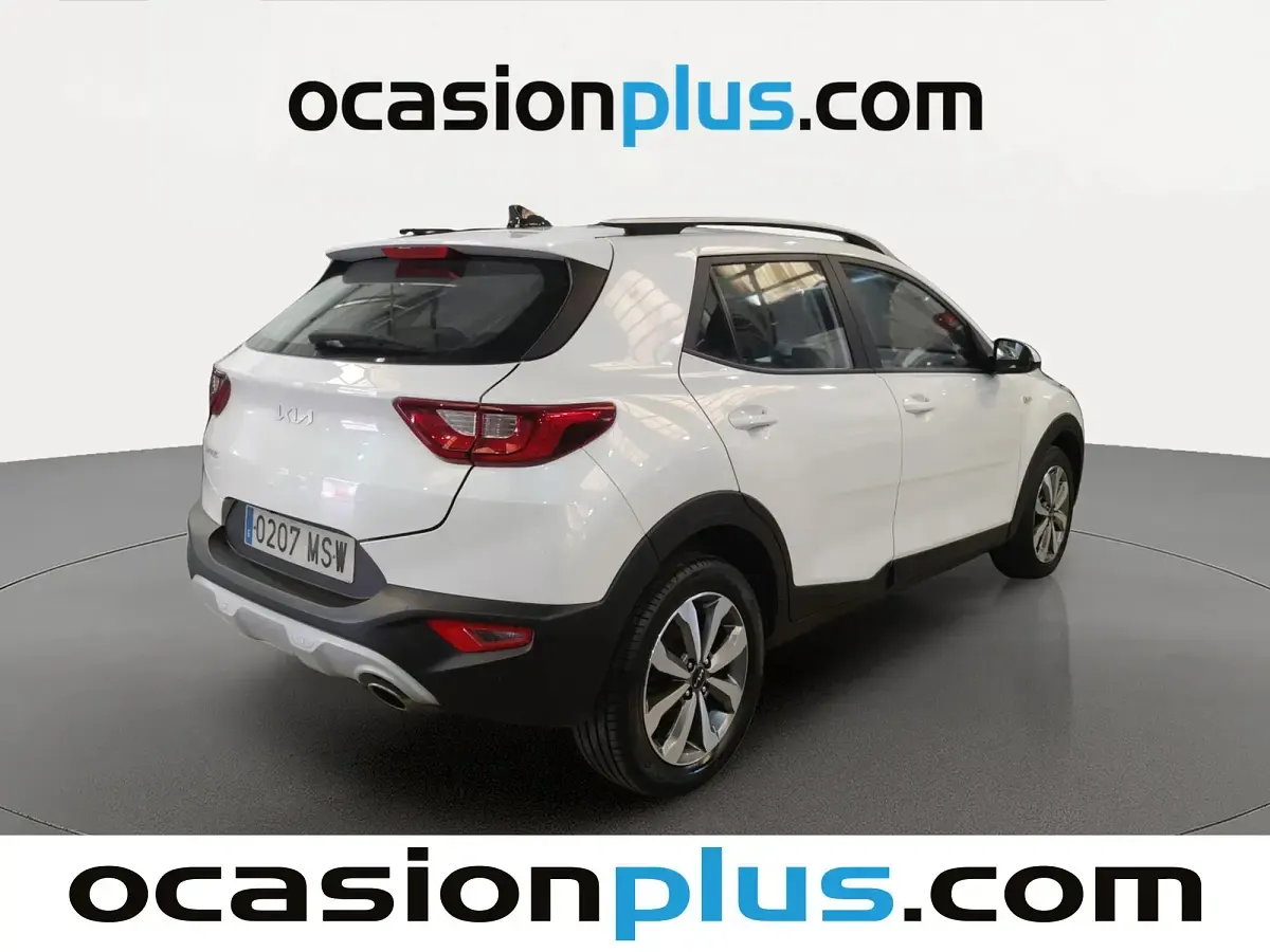Usado Kia Stonic 101 CV (74 kW) 2024 Blanco SUV