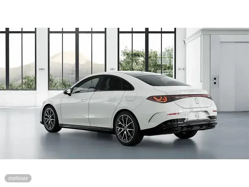 Usado Mercedes CLA180 136 CV (100 kW) 2026 Blanco Berlina