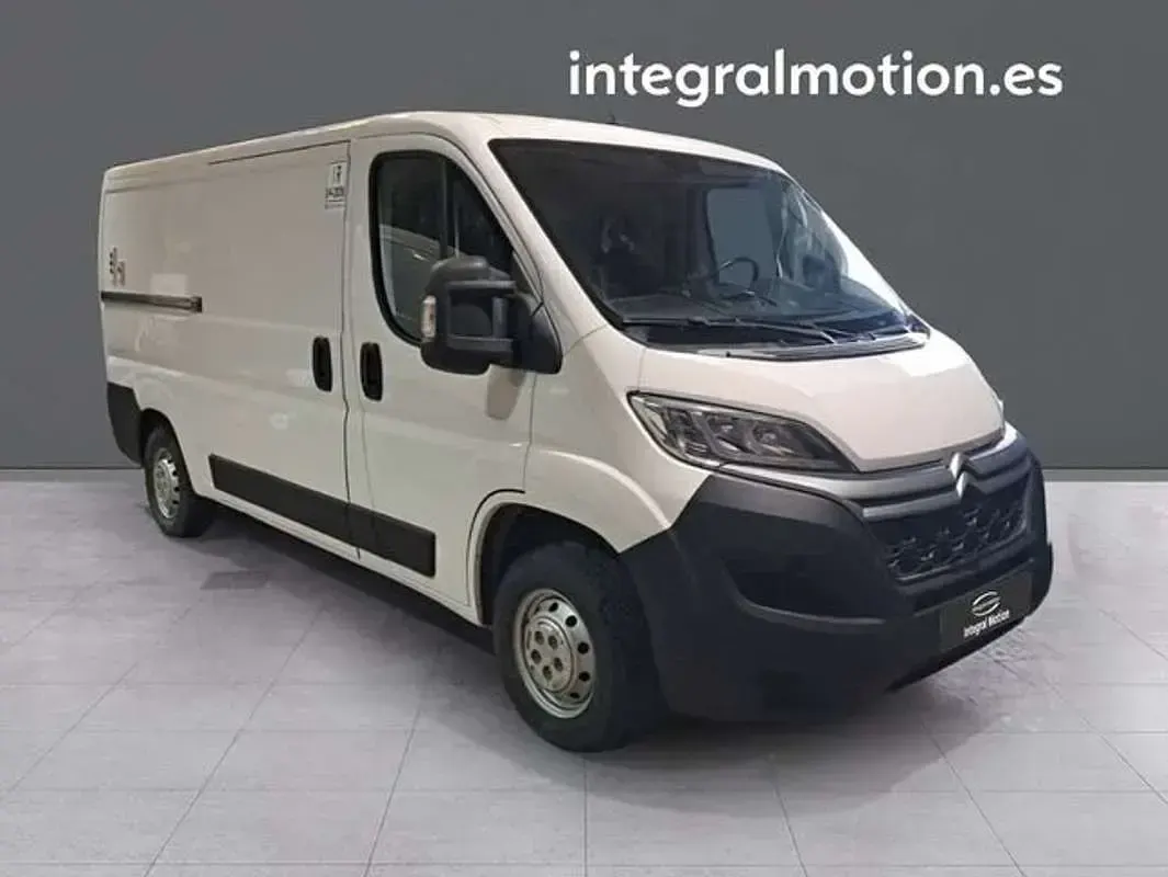 Usado Citroën Jumper 120 CV (88 kW) 2020 Blanco Monovolumen