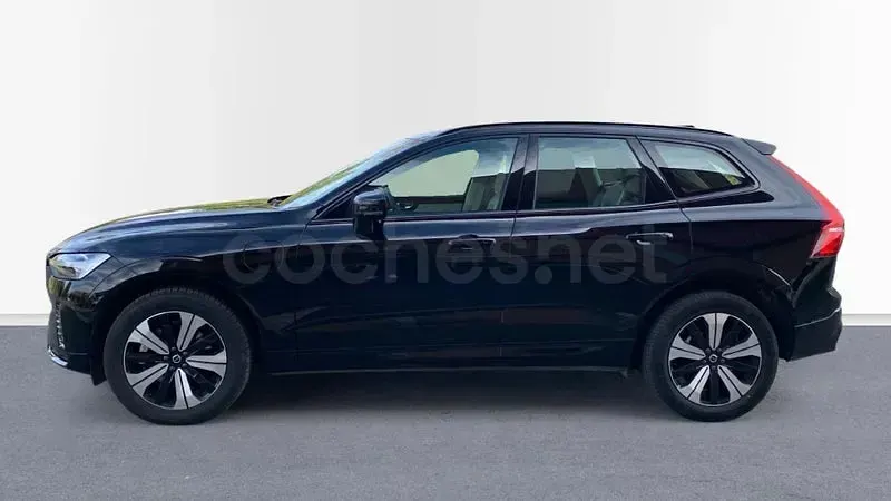 Używany Volvo XC60 Plus 350 KM (257 kW) 2025 Czarny SUV