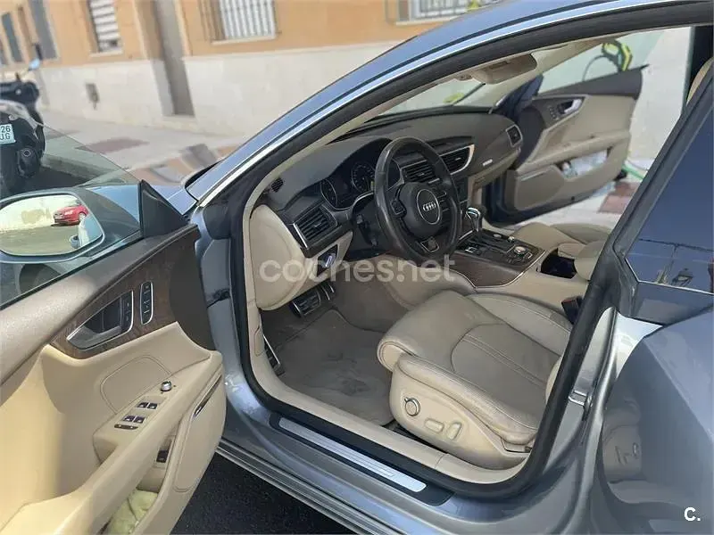 Usado Audi A7 Sportback 245 CV (180 kW) 2012 Gris / plata Utilitario