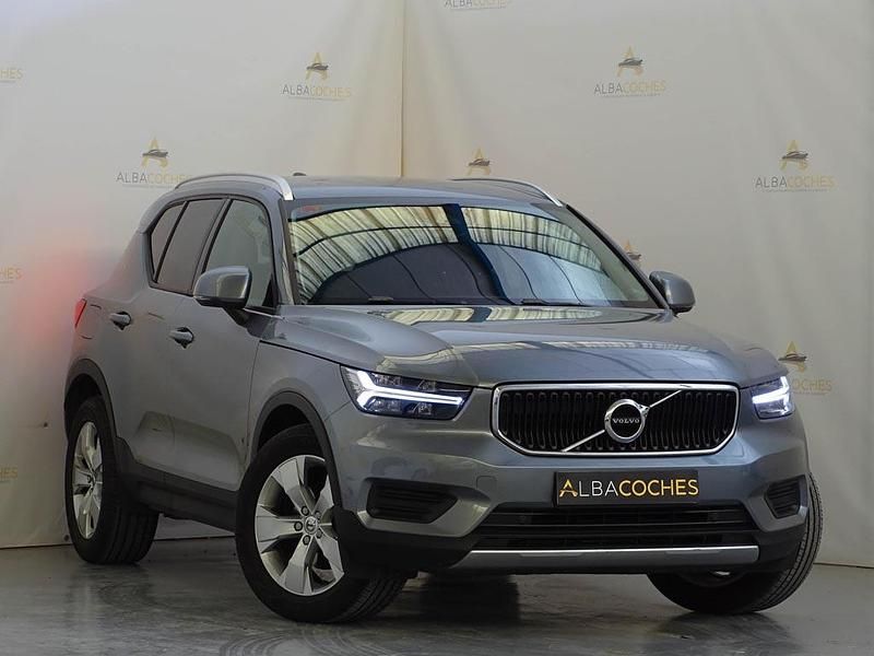 Gris Usado 2018 Volvo XC40 Momentum SUV | 25.700 € (Caro) - Imagen 1/4