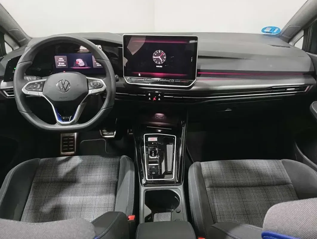 Occasion VW Golf VIII GTE 272 ch (200 kW) 2025 Gris Berline