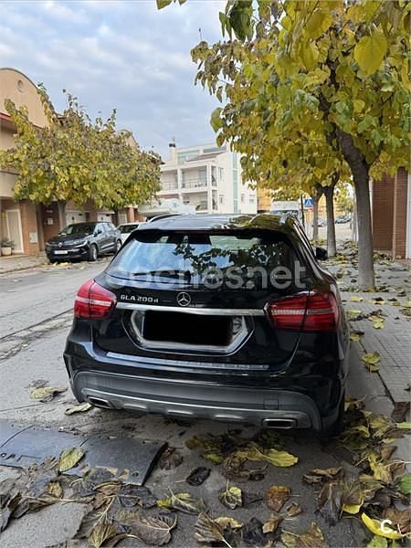 Usado Mercedes GLA200 136 CV (100 kW) 2017 Negro SUV