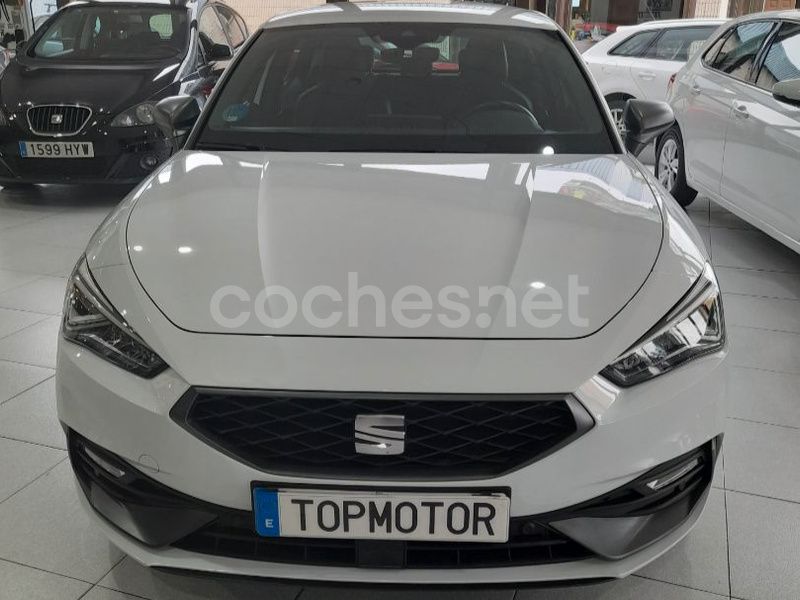 Usado Seat Leon FR 150 CV (110 kW) 2021 Blanco Berlina