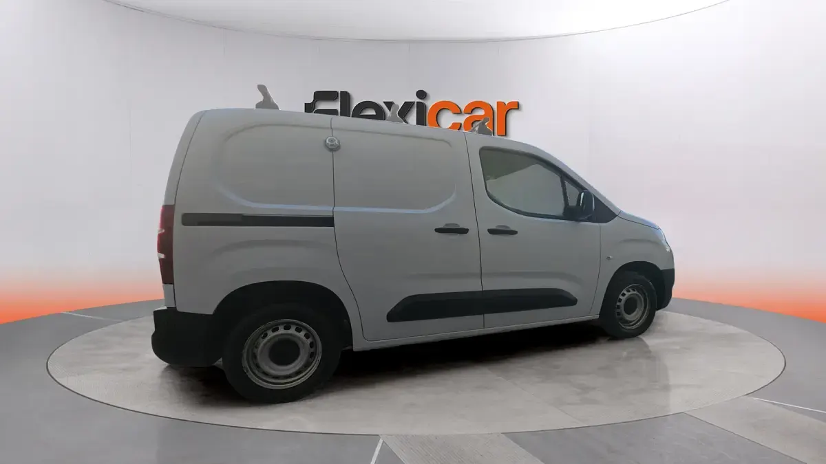 Usado Toyota Proace City City 102 CV (75 kW) 2023 Blanco Monovolumen
