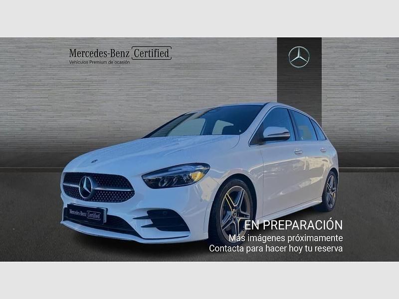 Pintura uni, blanco polar Usado 2025 Mercedes B200 AMG line Monovolumen | 35.290 € (Un poco caro) - Imagen 1/4