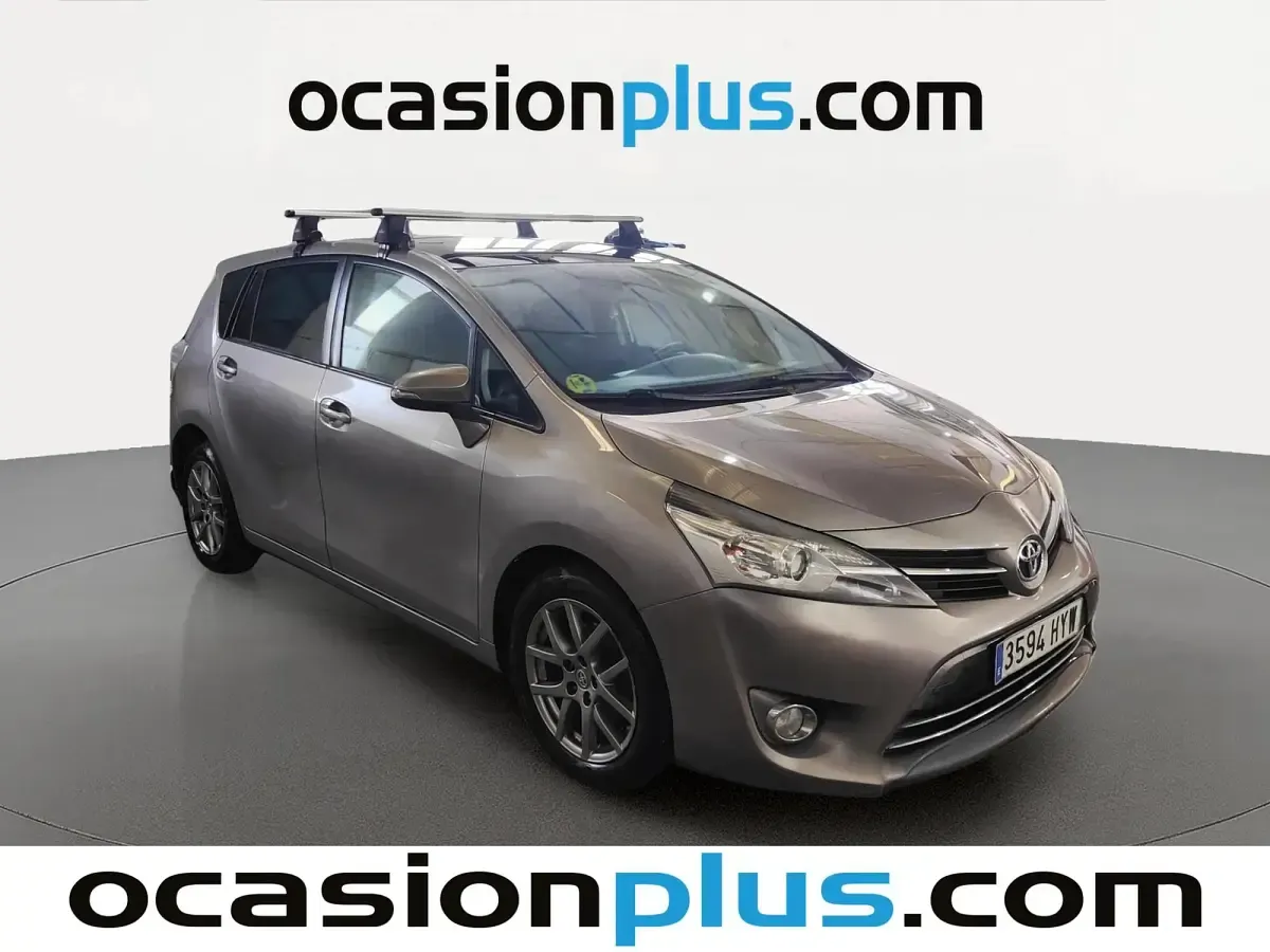 Usado Toyota Verso Advance 112 CV (82 kW) 2014 Gris Monovolumen