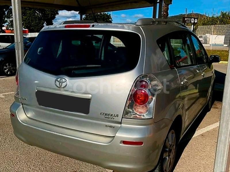 Usado Toyota Corolla Verso Sol 136 CV (100 kW) 2006 Gris / plata Monovolumen