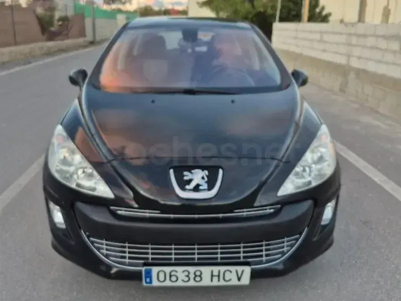 Usado Peugeot 308 Business-Line 112 CV (82 kW) 2011 Negro Berlina