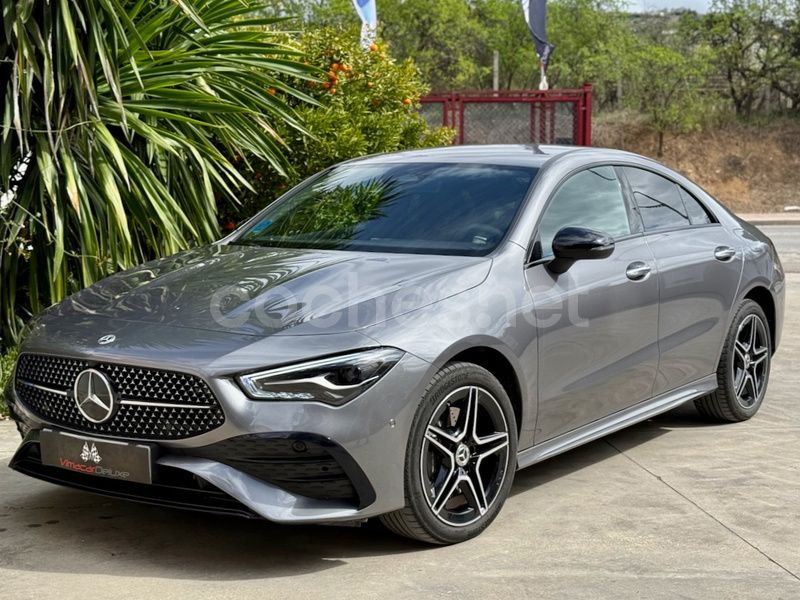 Gris / plata Usado 2024 Mercedes CLA250e Berlina | 39.500 € (Precio justo) - Imagen 1/4