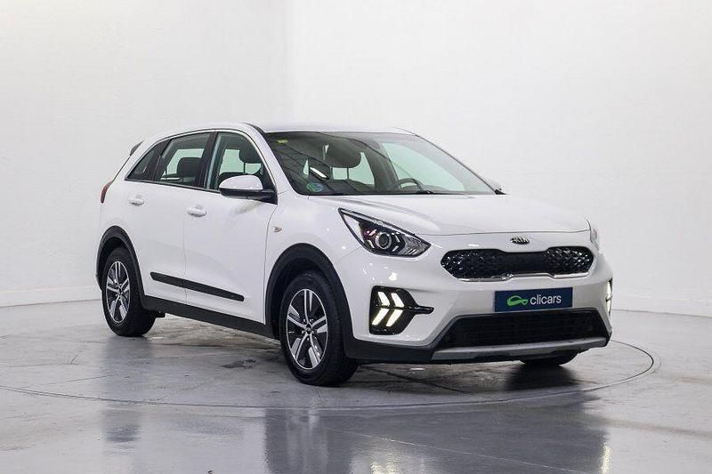 Usado Kia Niro 141 CV (103 kW) 2020 Blanco SUV